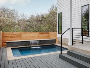 1180 Ridgeway DR 2, Austin TX 78702