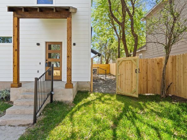 1212 Poquito ST, Austin TX 78702
