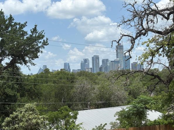 1514 Parker LN 104, Austin TX 78741