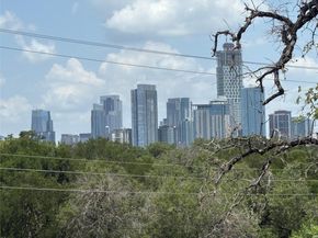 1514 Parker LN 104, Austin TX 78741