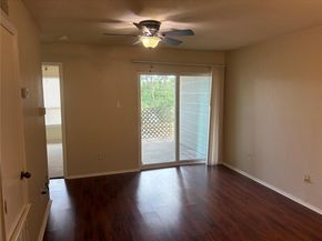 1514 Parker LN 104, Austin TX 78741