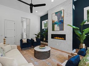 1719 Spyglass DR 17, Austin TX 78746