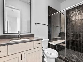 1719 Spyglass DR 17, Austin TX 78746
