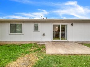 105 Stanford DR, Leander TX 78641