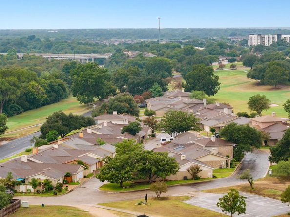 11127 Pinehurst DR E, Austin TX 78747