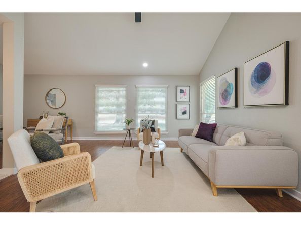 3203 Foster LN, Austin TX 78757