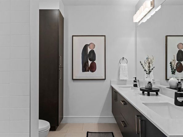 222 West Ave 1404, Austin TX 78701