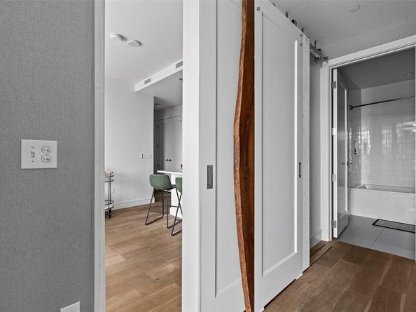 222 West Ave 1404, Austin TX 78701