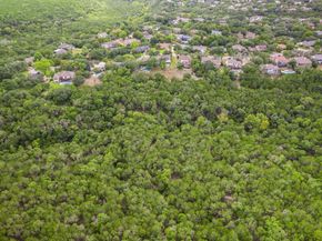 2007 Plumbrook DR, Austin TX 78746