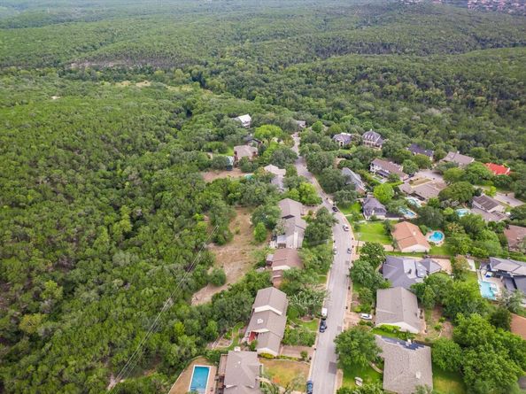 2007 Plumbrook DR, Austin TX 78746