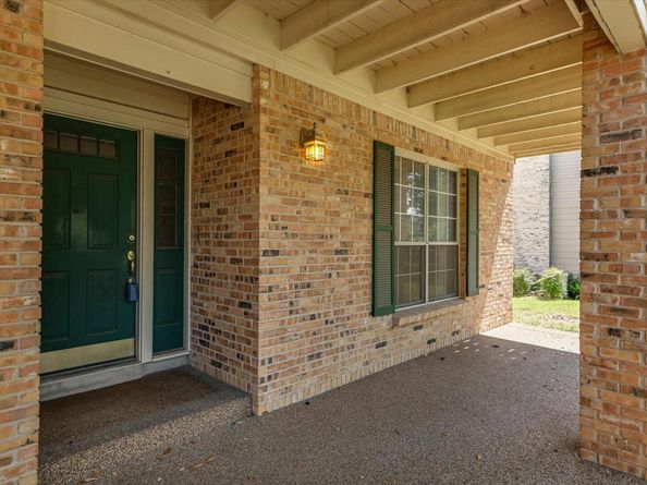 2007 Plumbrook DR, Austin TX 78746