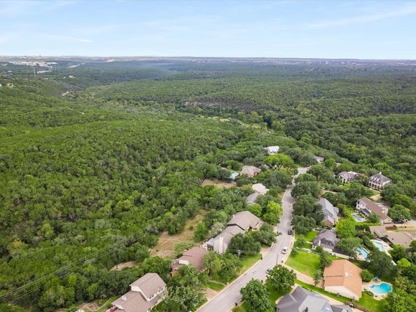 2007 Plumbrook DR, Austin TX 78746