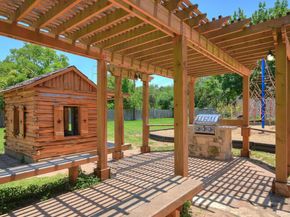 2007 Plumbrook DR, Austin TX 78746