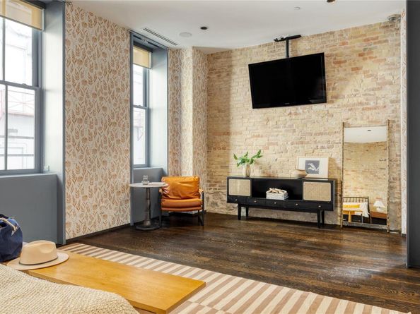 811 Congress Ave, Austin TX 78701