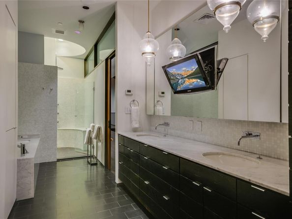 811 Congress Ave, Austin TX 78701