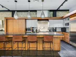 811 Congress Ave, Austin TX 78701