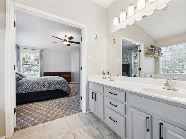 2704 Blake ST, Austin TX 78748