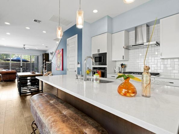 2108 Brackenridge ST B, Austin TX 78704