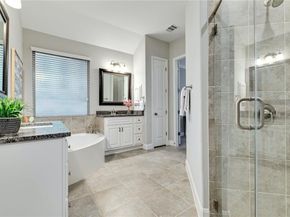 204 Maxwell WAY 39, Austin TX 78738