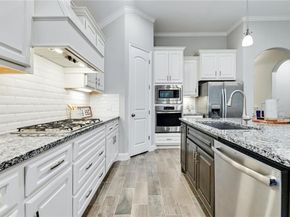 204 Maxwell WAY 39, Austin TX 78738
