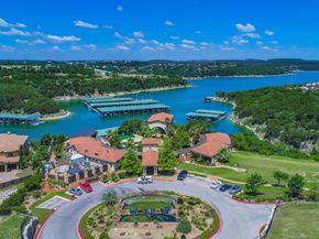 204 Maxwell WAY 39, Austin TX 78738