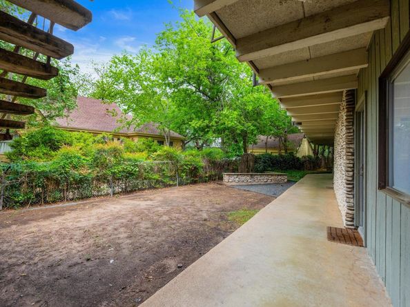 2308 Enfield RD 204, Austin TX 78703