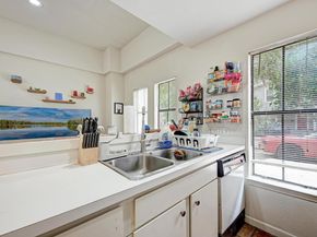 712 Graham PL 101, Austin TX 78705