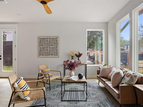 2001 Rountree DR 2, Austin TX 78722