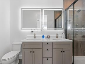 1208 W Oltorf ST B, Austin TX 78704