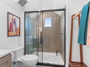 1208 W Oltorf ST B, Austin TX 78704