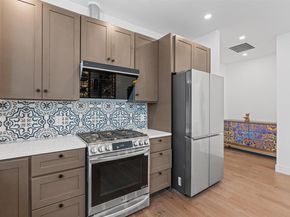 1208 W Oltorf ST B, Austin TX 78704