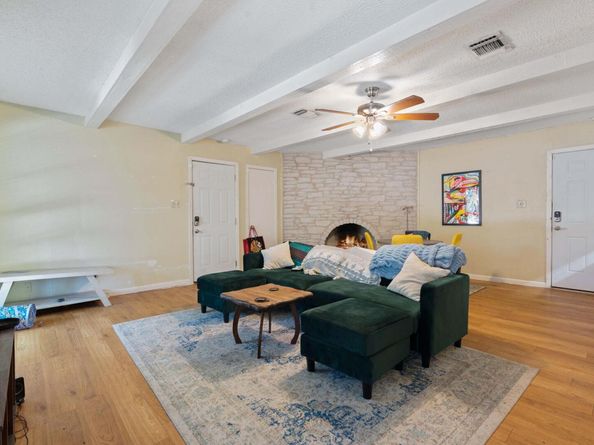 1910 Woodland Ave, Austin TX 78741