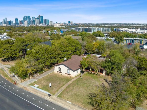 1910 Woodland Ave, Austin TX 78741