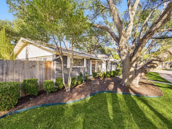 3006 Carlisle DR, Austin TX 78757