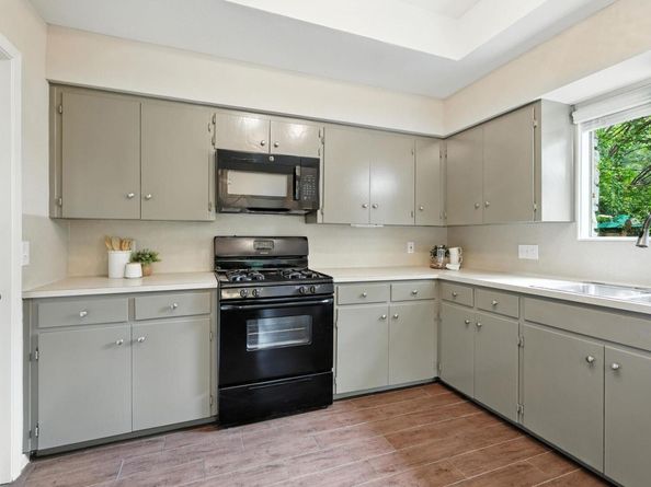11915 River Oaks TRL, Austin TX 78753