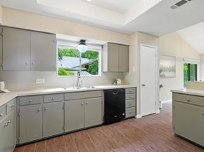 11915 River Oaks TRL, Austin TX 78753
