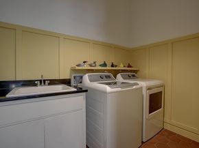 129 Hollytree CT, Georgetown TX 78628