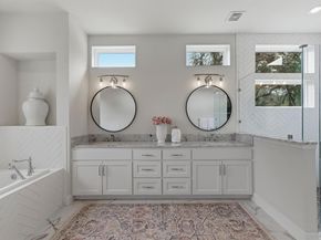 501 Alva DR, Briarcliff TX 78669