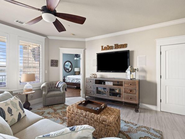 6704 Lantern View DR 202, Jonestown TX 78645