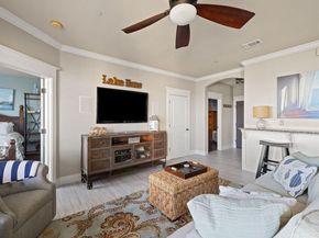 6704 Lantern View DR 202, Jonestown TX 78645