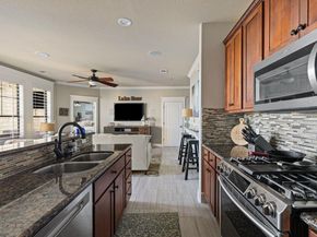 6704 Lantern View DR 202, Jonestown TX 78645