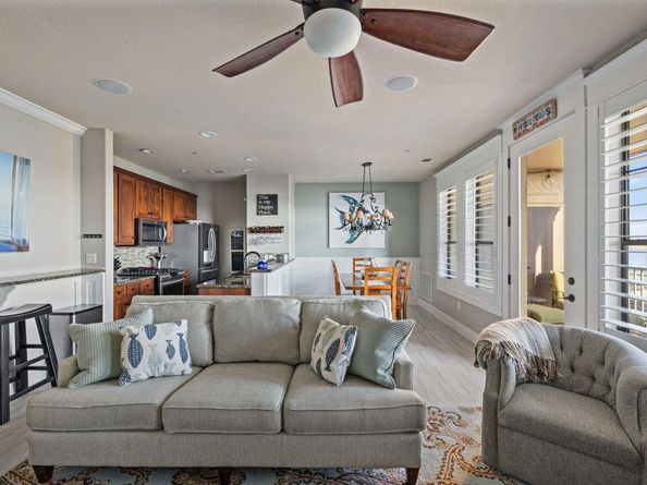 6704 Lantern View DR 202, Jonestown TX 78645