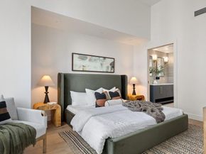 70 Rainey ST 2208, Austin TX 78701