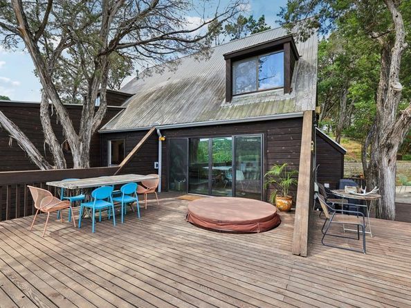1002 Jousting PL, Austin TX 78746