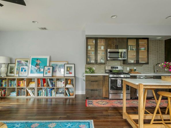 2812 Oak Springs DR 2, Austin TX 78702