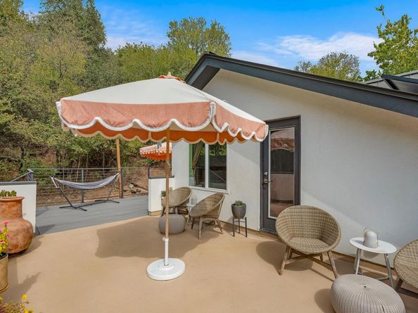 2812 Oak Springs DR 2, Austin TX 78702