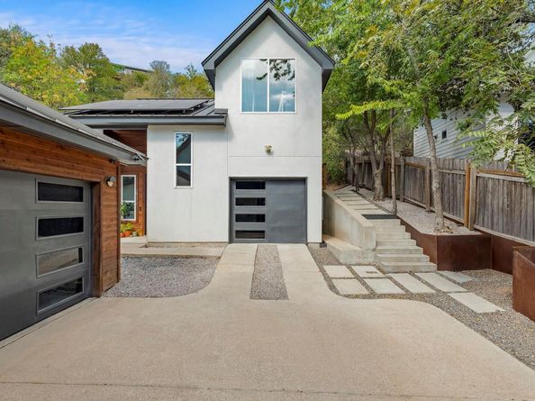 2812 Oak Springs DR 2, Austin TX 78702