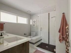 2812 Oak Springs DR 2, Austin TX 78702