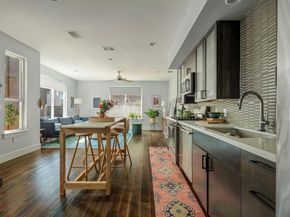 2812 Oak Springs DR 2, Austin TX 78702