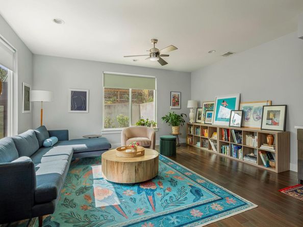 2812 Oak Springs DR 2, Austin TX 78702